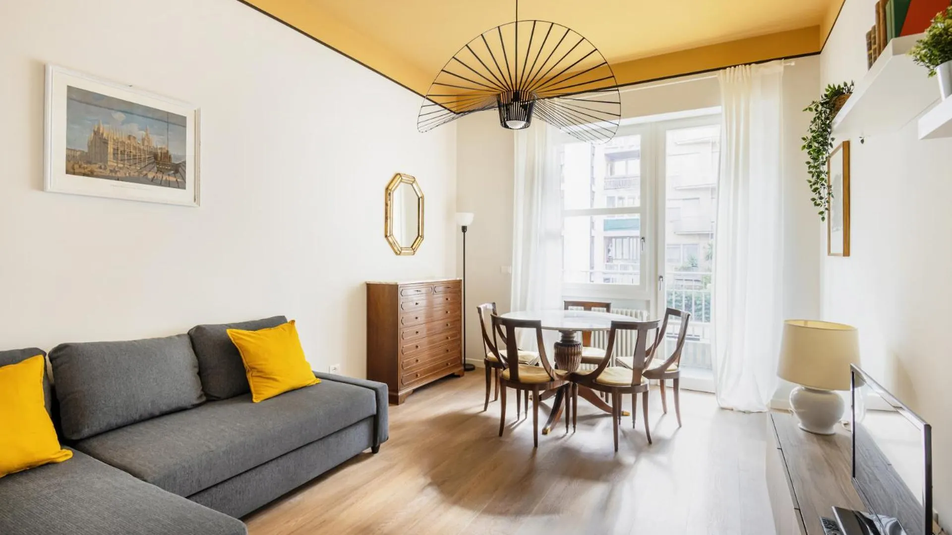 Easylife - Luminosa Dimora In Sant\'Ambrogio location